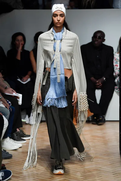 Look 50